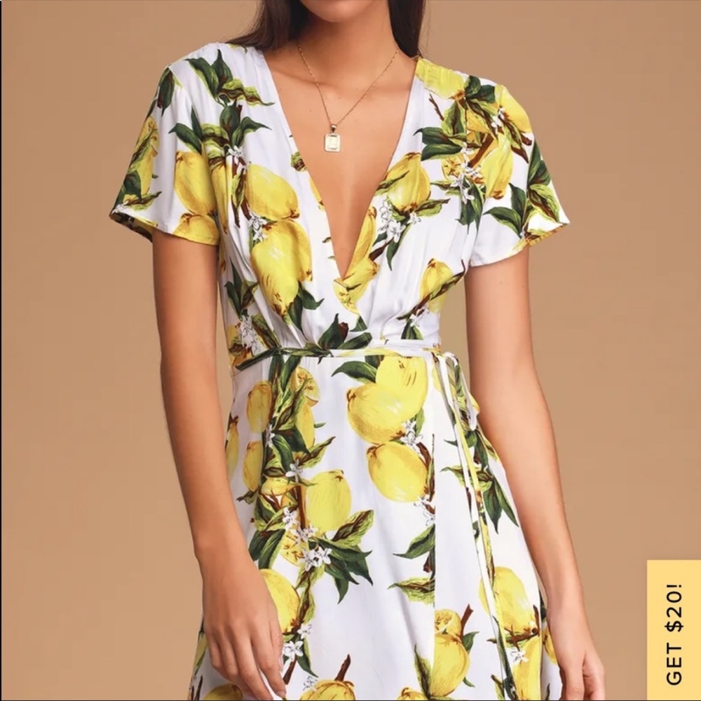 Lulu’s Lemon Print Wrap Dress Size XS